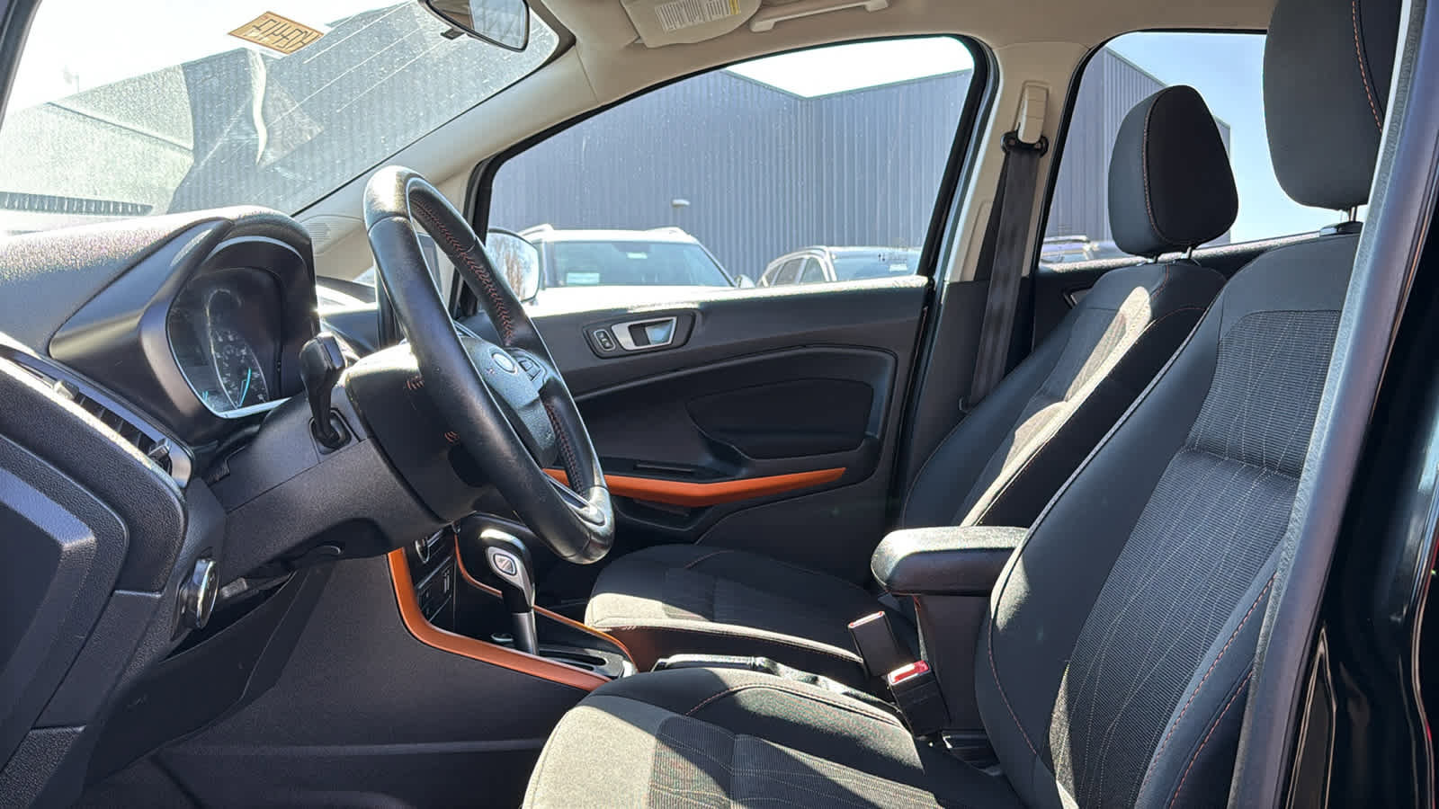 Used 2021 Ford EcoSport SE w/ SE Convenience Package image 12