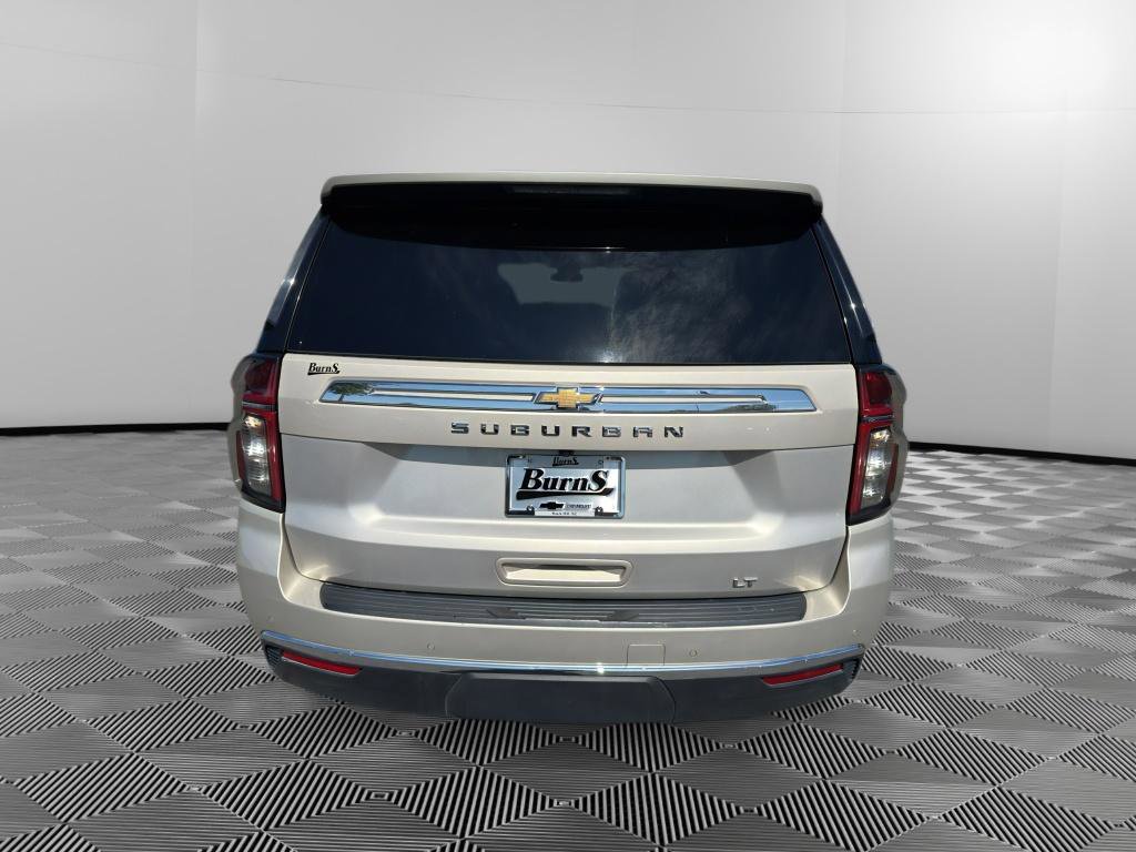 Used 2024 Chevrolet Suburban LT image 6