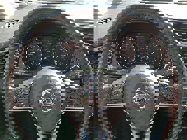 Used 2022 Nissan Rogue Sport SV image 18