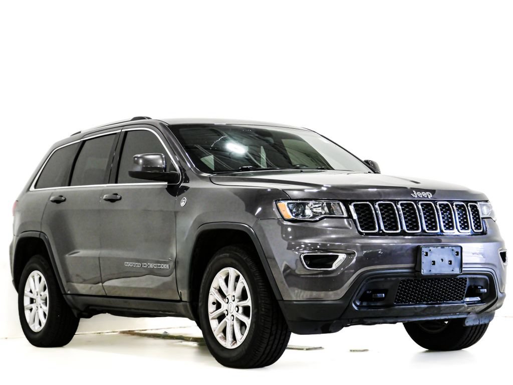 Used 2021 Jeep Grand Cherokee Laredo AWD/4WD image 1