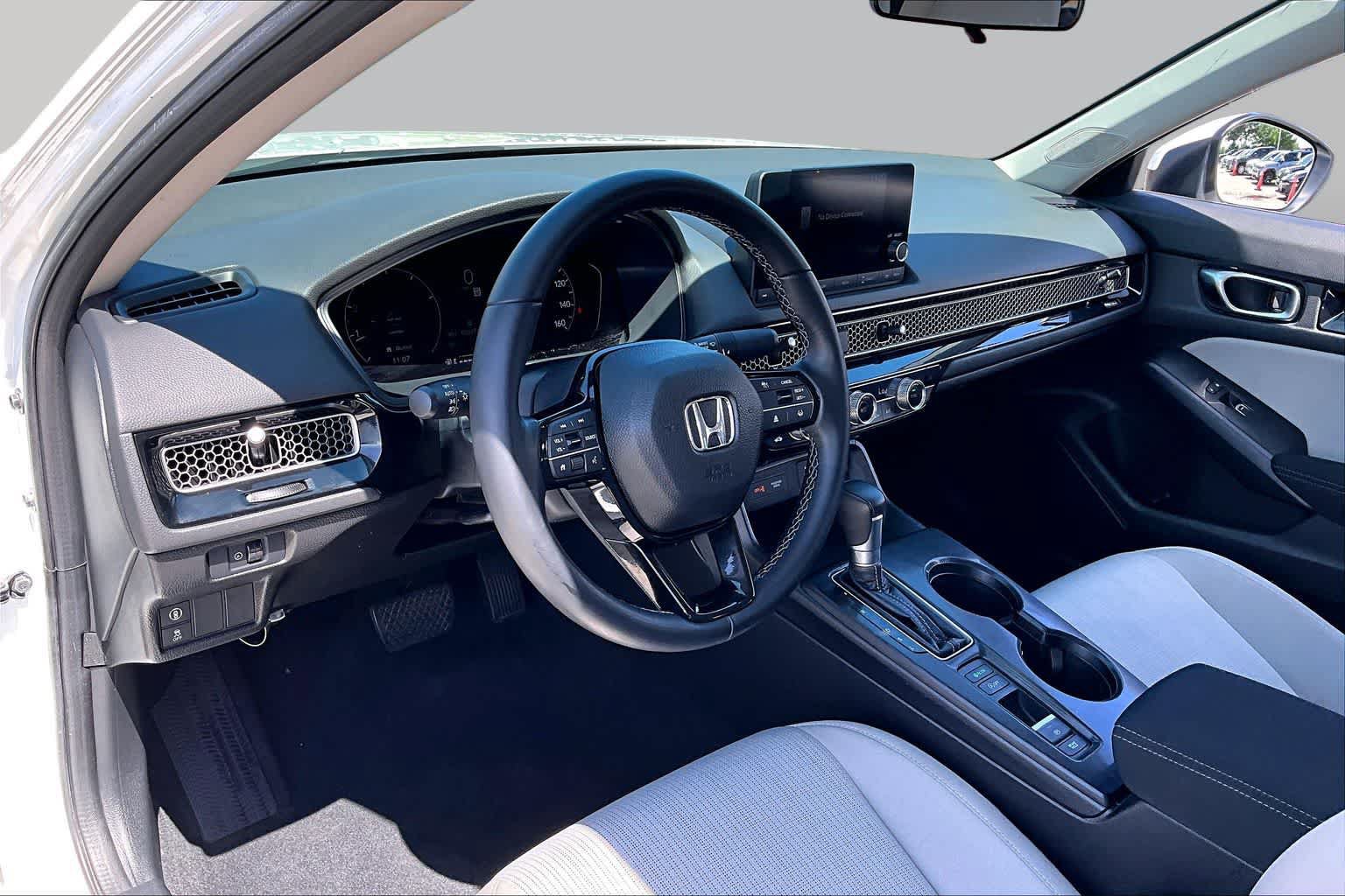 Used 2022 Honda Civic EX image 16