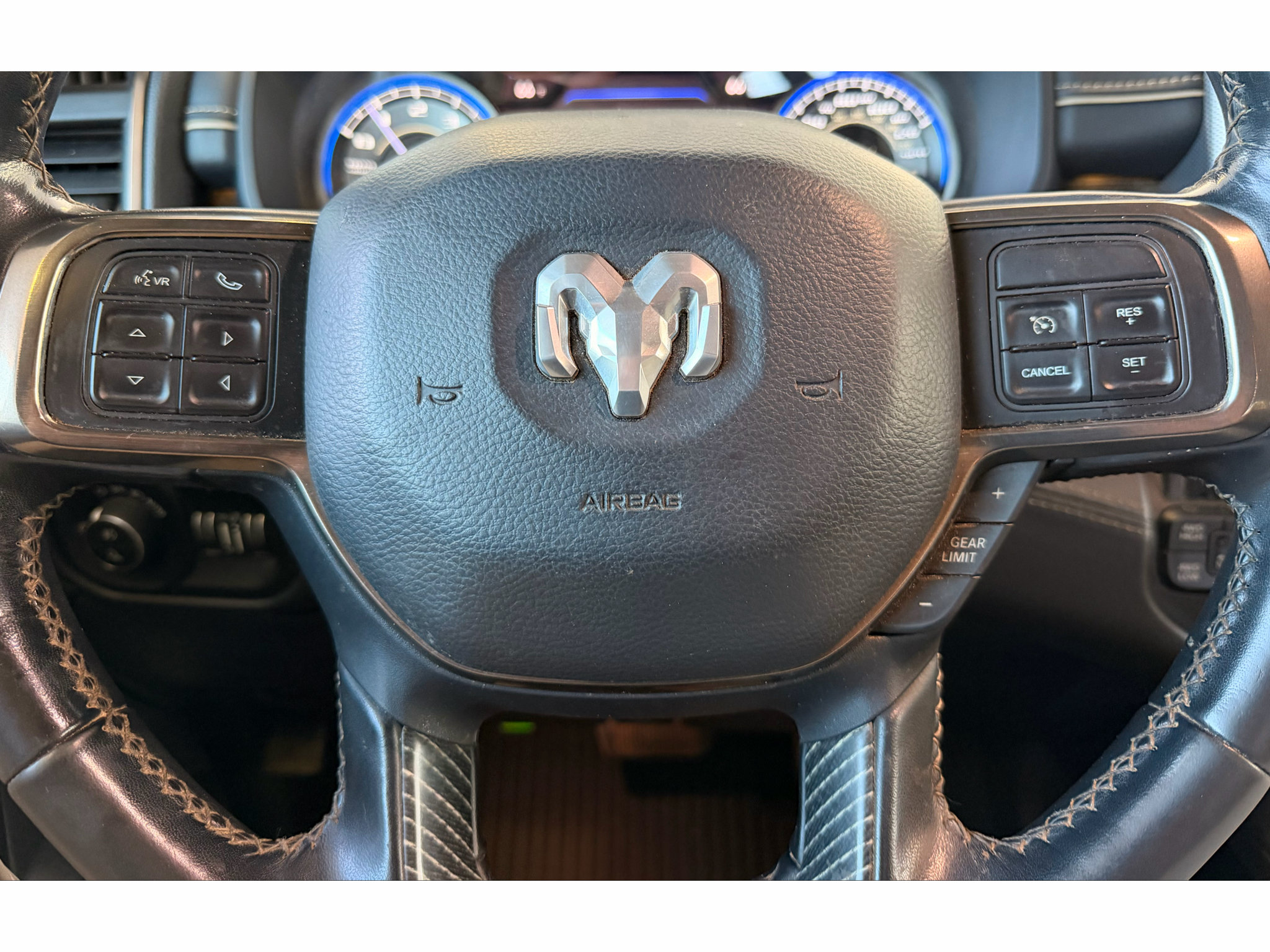 Used 2020 RAM 2500 Limited AWD/4WD image 10