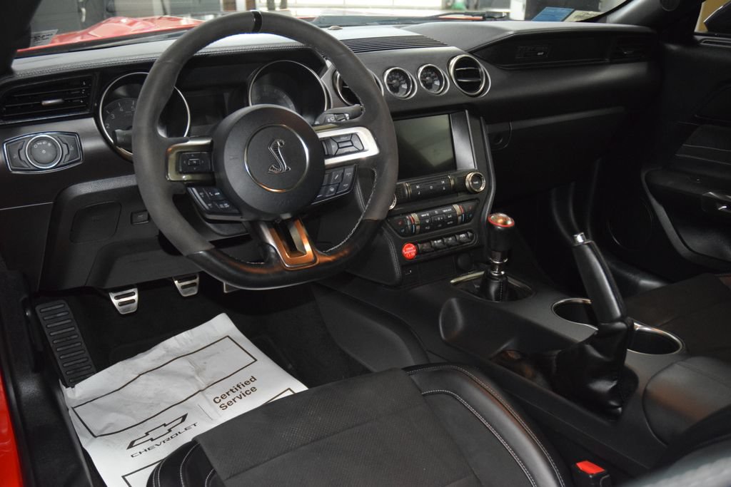 Used 2016 Ford Mustang Shelby GT350 w/ Technology Package RWD image 31