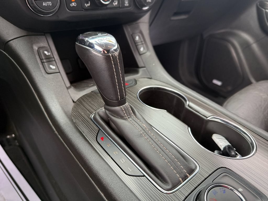 Used 2018 GMC Acadia SLT AWD/4WD image 29