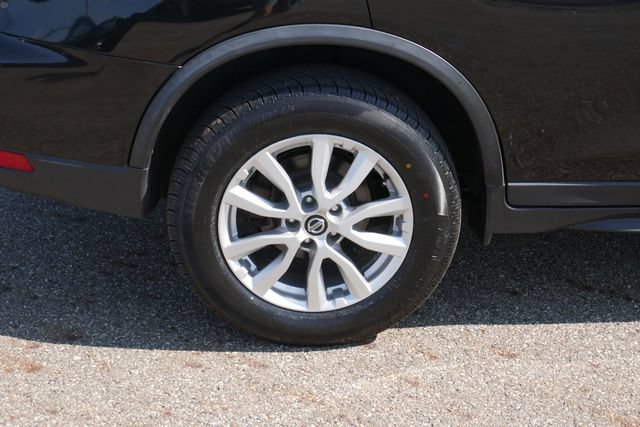 Used 2020 Nissan Rogue SV FWD image 11