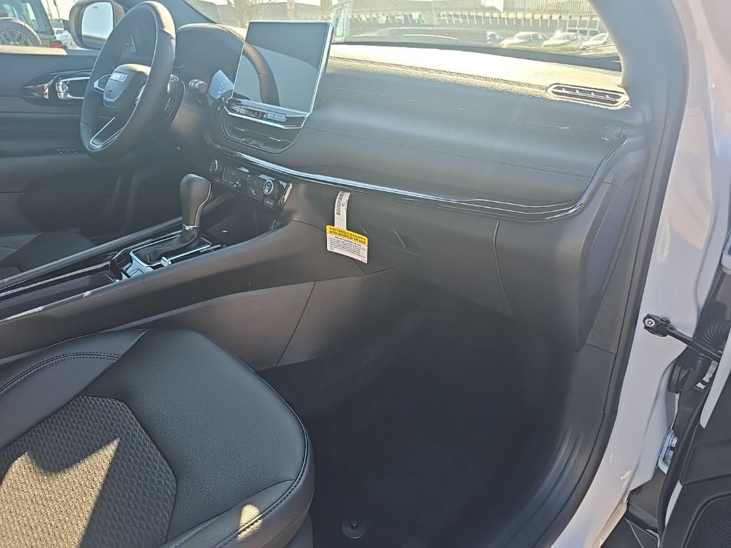 New 2026 Jeep Compass Latitude AWD/4WD image 19