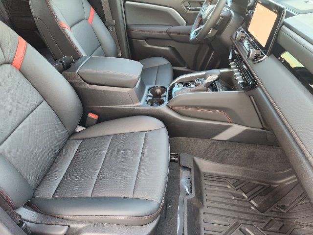 Used 2026 Chevrolet Colorado Z71 w/ Technology Package AWD/4WD image 20