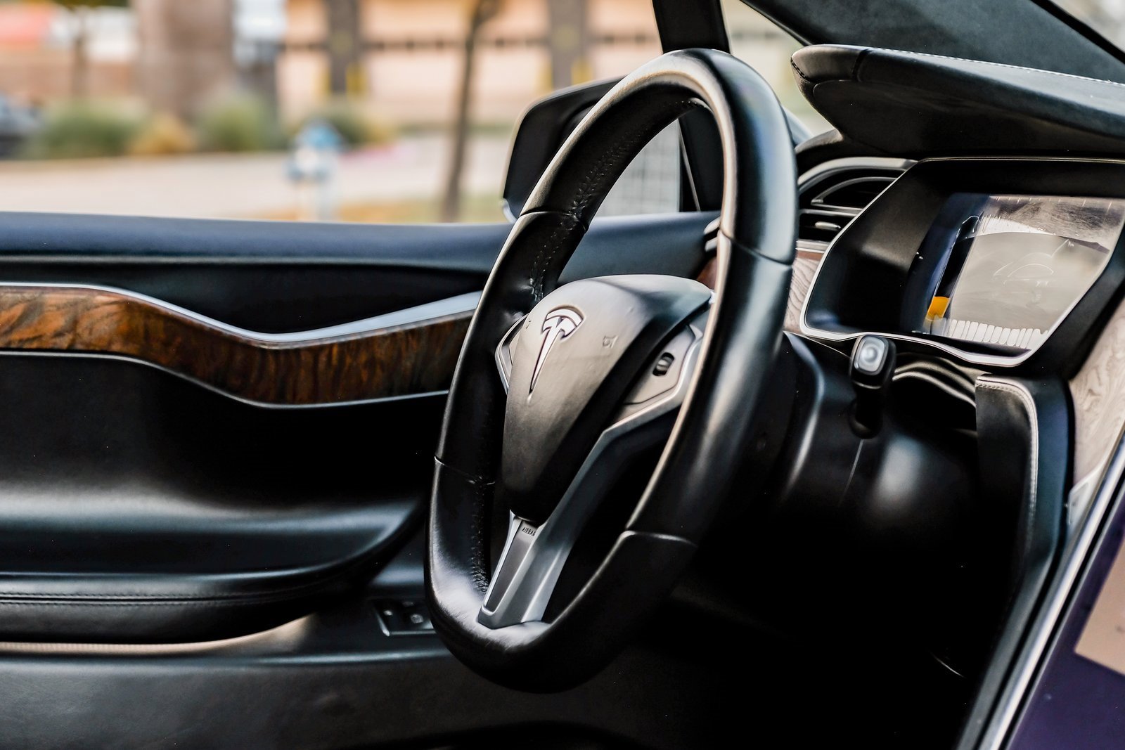 Used 2017 Tesla Model X 75D image 17