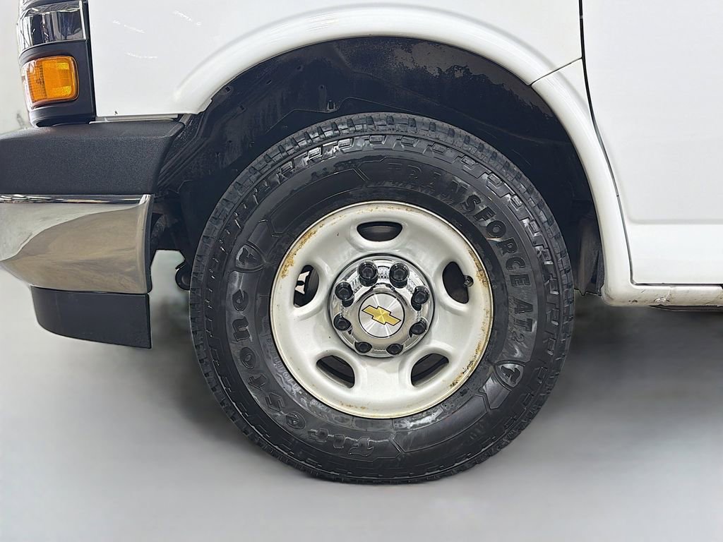 Used 2018 Chevrolet Express 3500 LT w/ LT Preferred Equipment Group RWD image 31