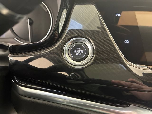 Used 2025 Cadillac XT6 Sport w/ LPO, Floor Liner Package AWD/4WD image 24