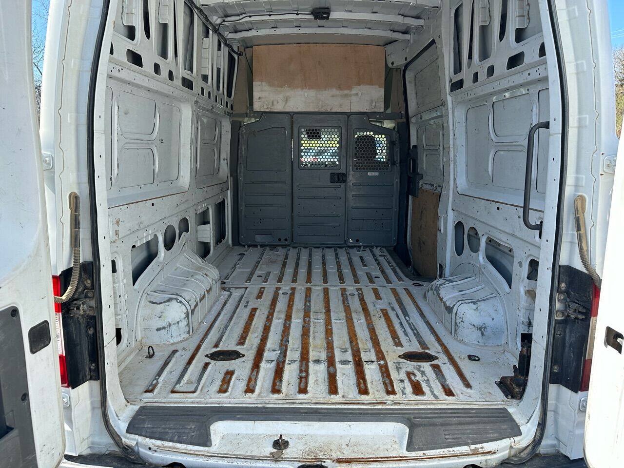 Used 2020 Nissan NV 2500 High Roof RWD image 7