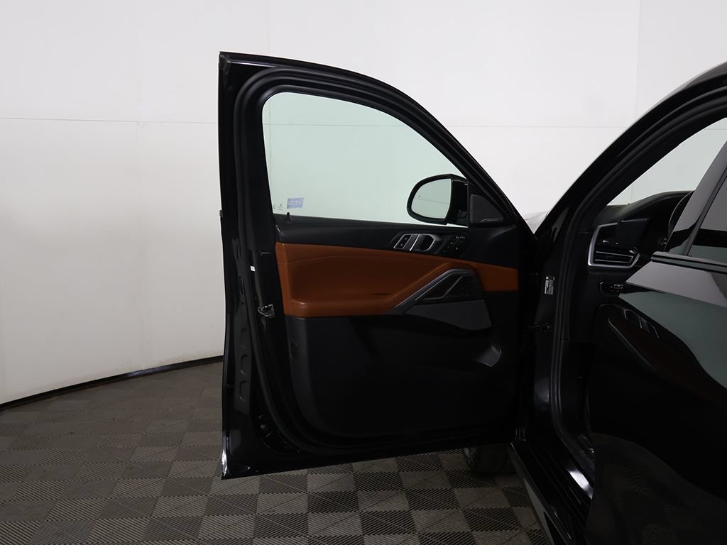 Used 2023 BMW X6 M50i w/ Executive Package AWD/4WD image 22
