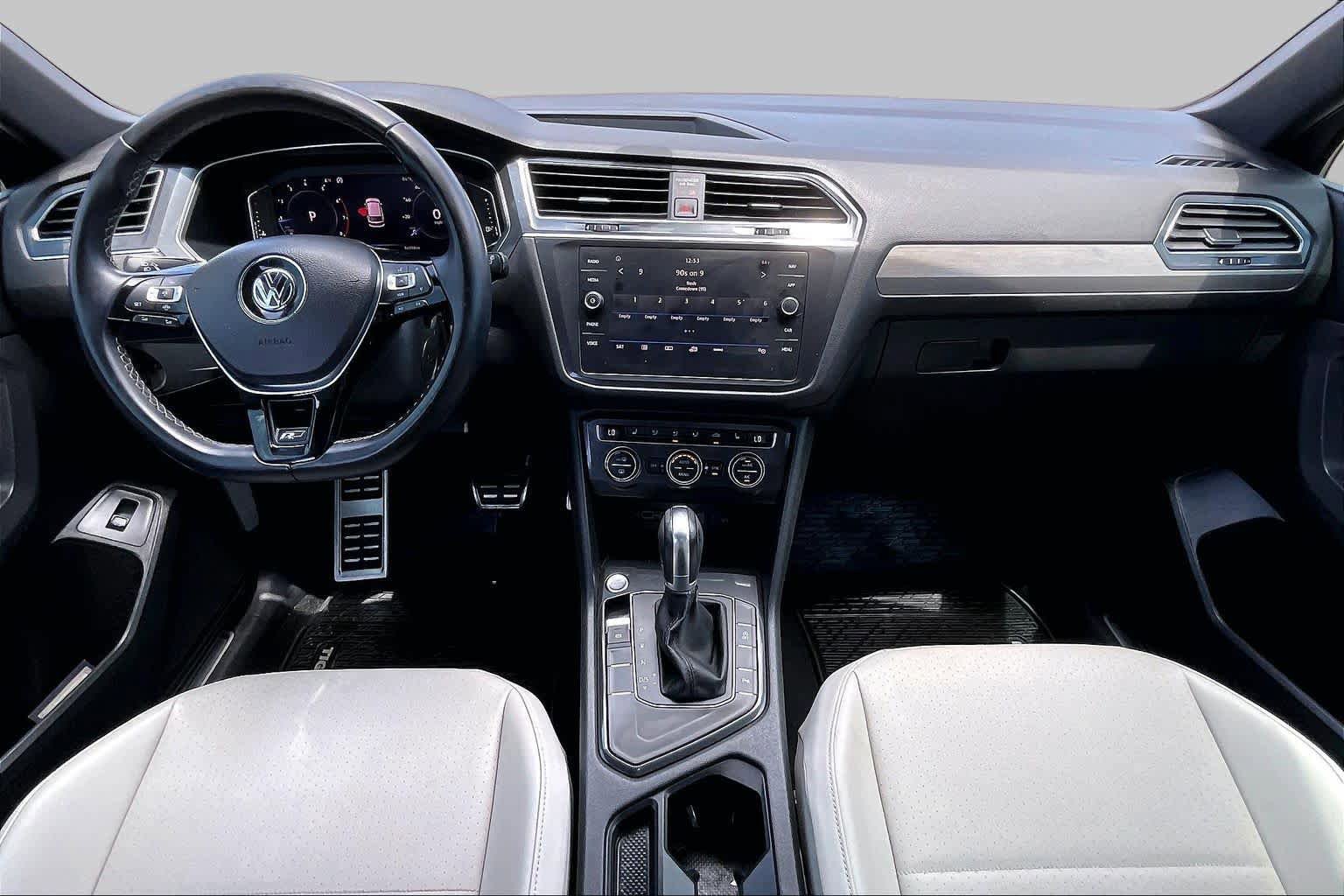 Used 2019 Volkswagen Tiguan SEL Premium R-Line FWD image 16