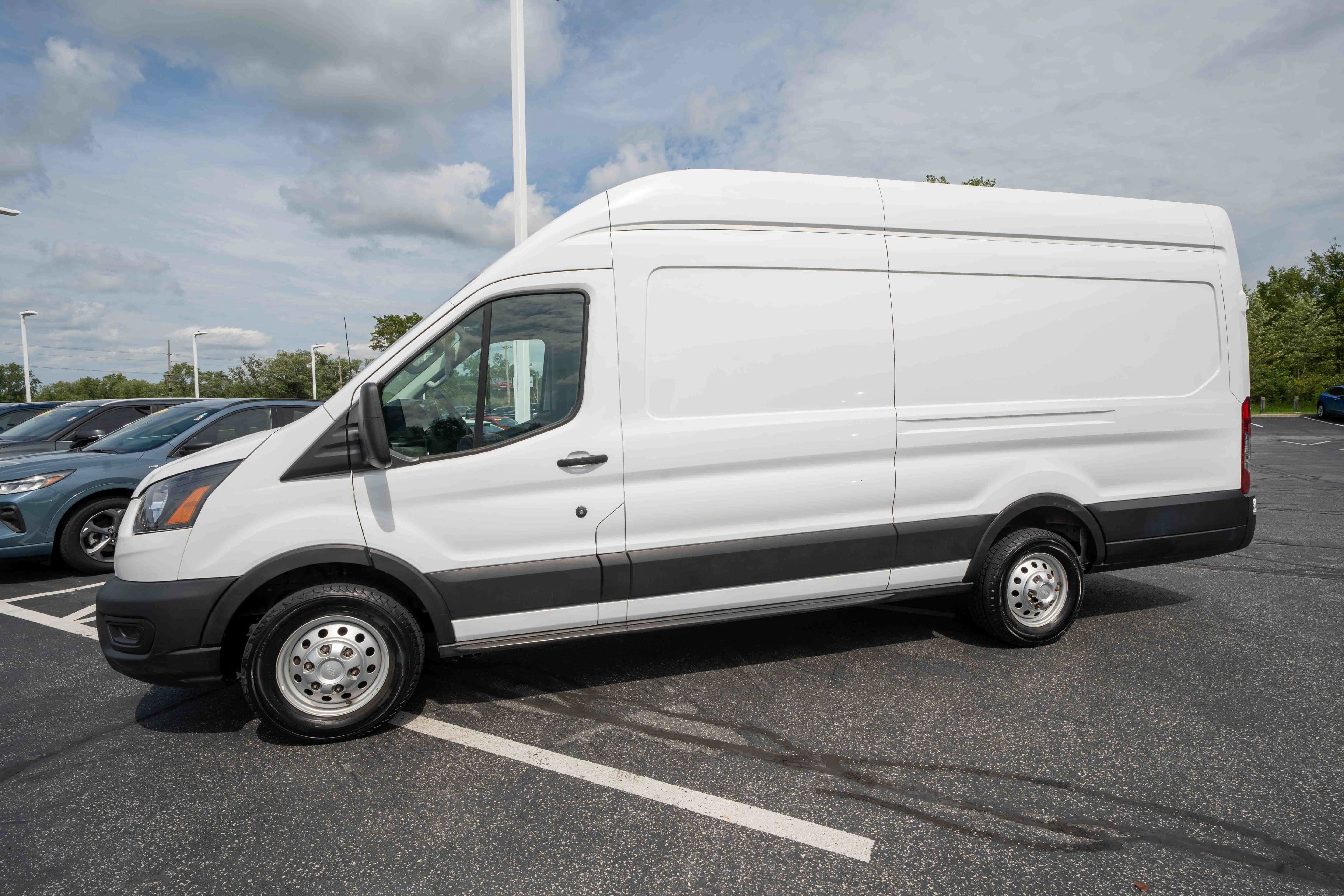 Used 2023 Ford Transit 250 148 High Roof Extended AWD image 3