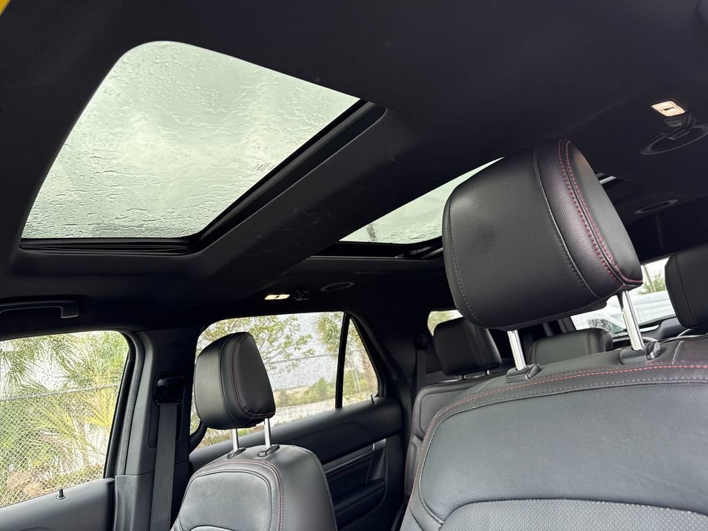 Used 2018 Ford Explorer Sport image 5