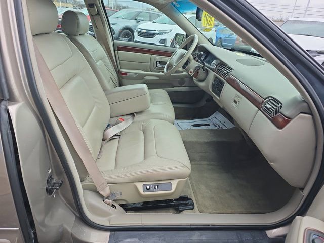Used 1999 Cadillac De Ville w/ Comfort/Convenience Pkg image 17