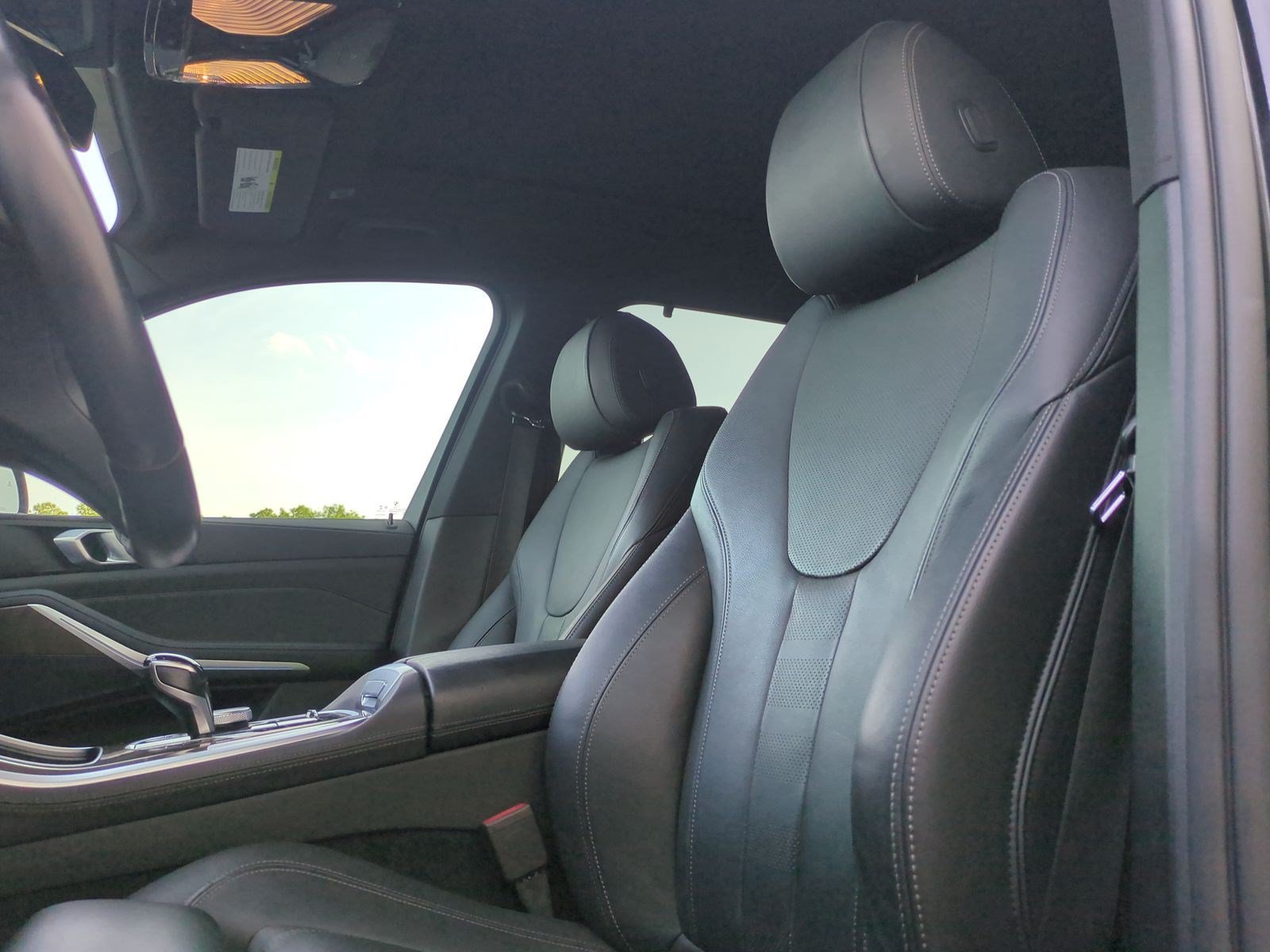 Used 2022 BMW X5 xDrive45e w/ M Sport Package AWD/4WD image 16