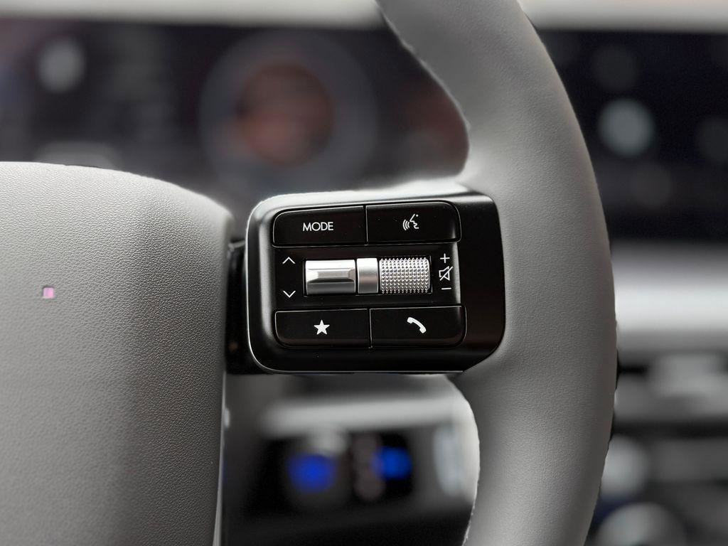 New 2026 Hyundai Ioniq 9 SEL image 18