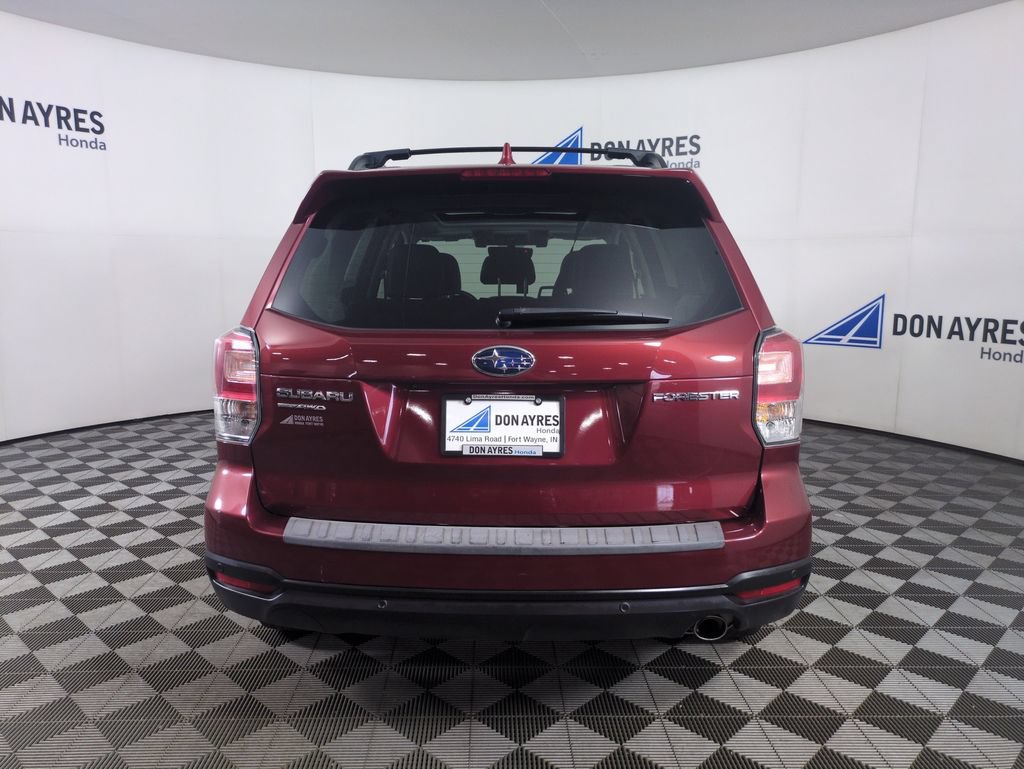 Used 2018 Subaru Forester 2.5i Touring AWD/4WD image 4