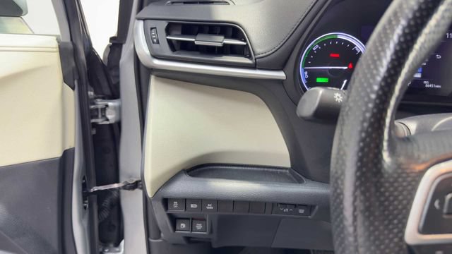 Used 2021 Toyota Sienna Limited FWD image 29