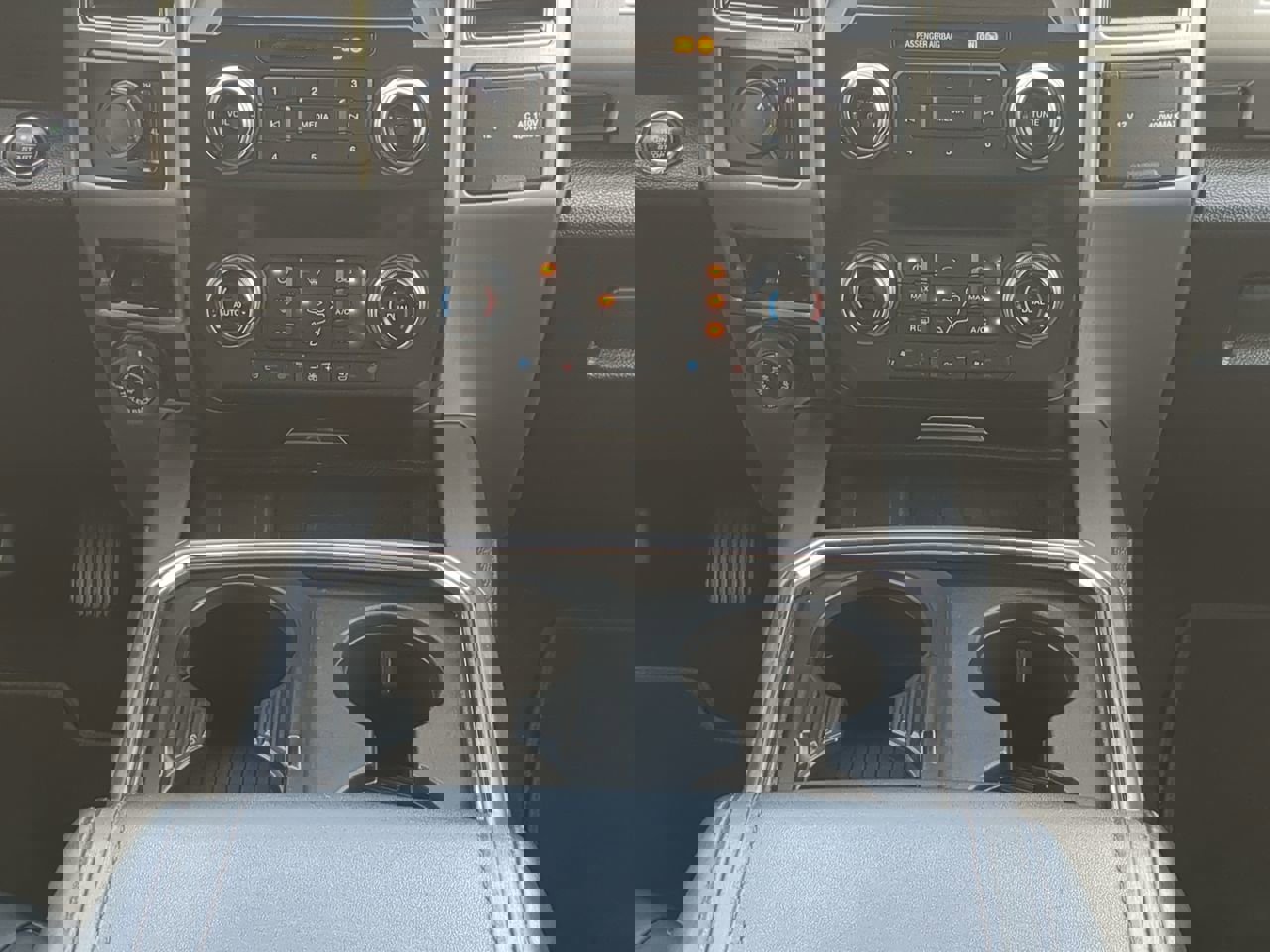 Certified 2020 Ford F450 Platinum w/ FX4 Off-Road Package image 17