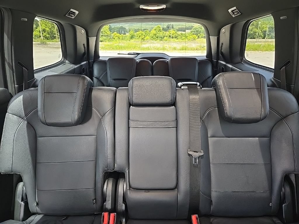 Used 2017 Mercedes-Benz GLS 550 4MATIC image 24