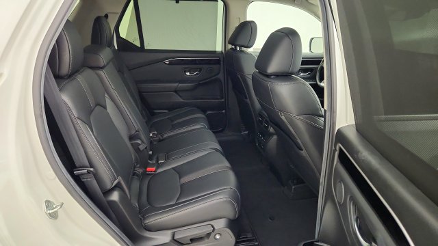 Used 2025 Honda Pilot Touring image 27