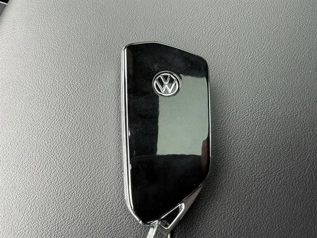 New 2025 Volkswagen Atlas SEL image 30