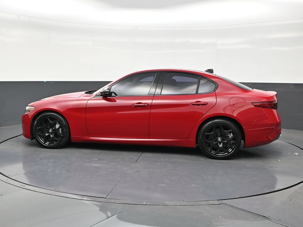 Used 2021 Alfa Romeo Giulia Sprint w/ Nero Edizione RWD image 2