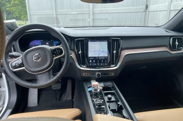 Used 2024 Volvo V60 B5 Cross Country Ultimate AWD/4WD image 7