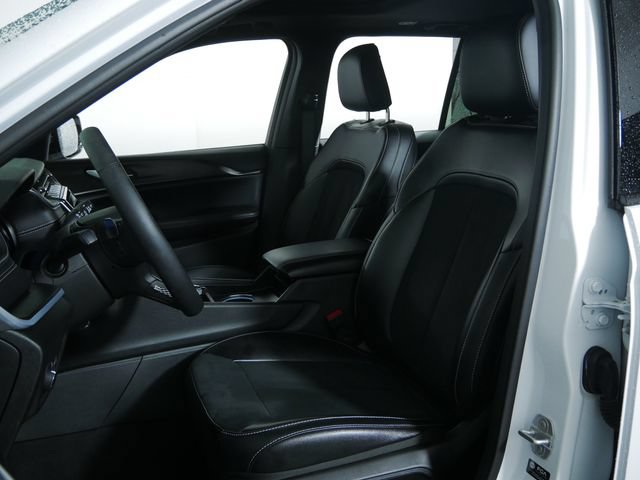 Used 2024 Jeep Grand Cherokee Altitude AWD/4WD image 19