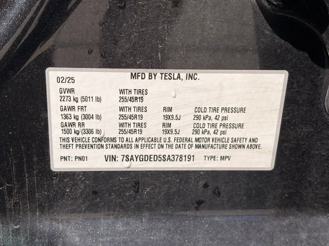 Used 2025 Tesla Model Y Long Range RWD image 25