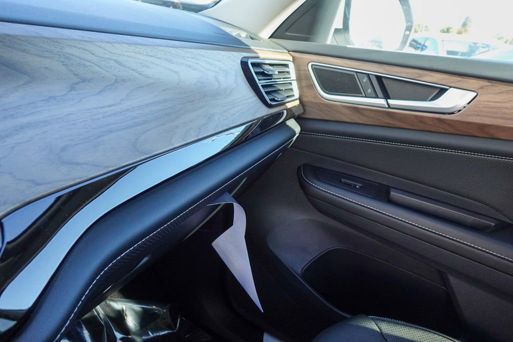 New 2026 Volkswagen Atlas SE image 25