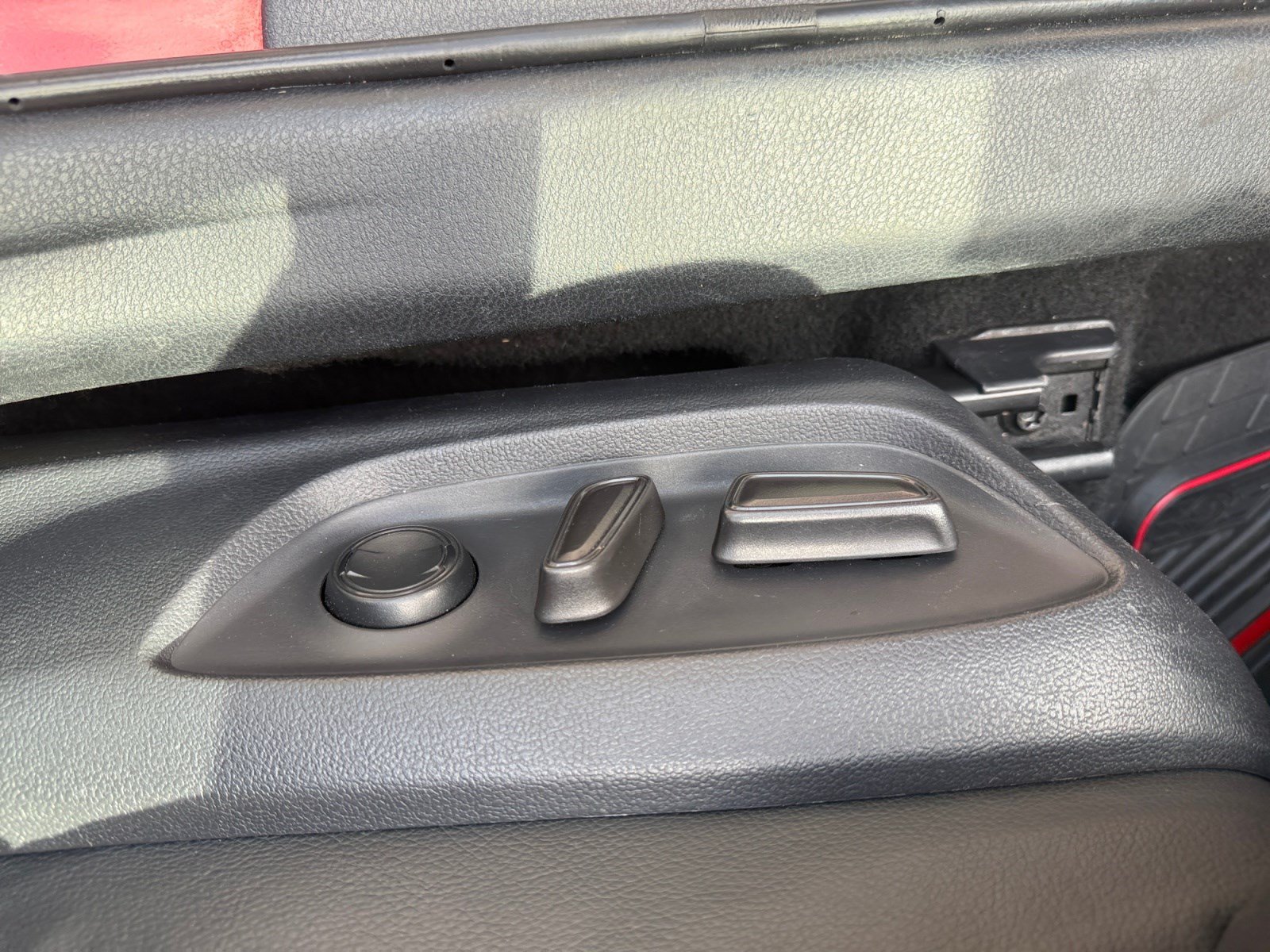 Used 2019 Toyota Camry XSE FWD image 14
