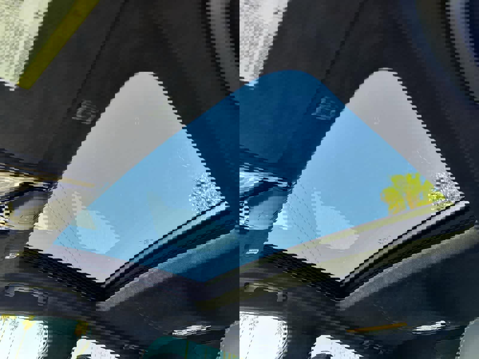 Used 2022 BMW M550i xDrive w/ Dynamic Handling Package image 8