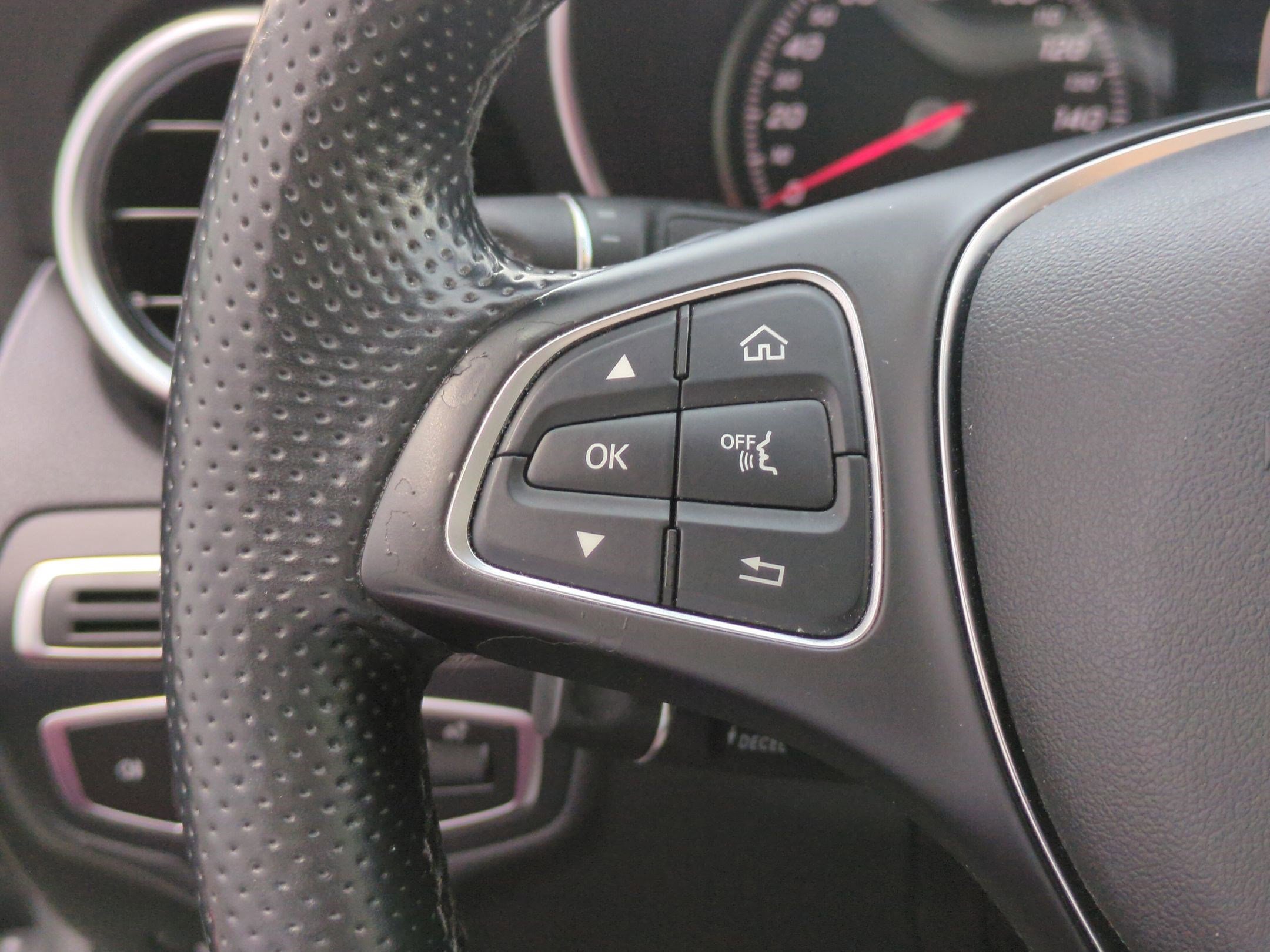 Used 2015 Mercedes-Benz C 300 4MATIC Sedan image 18