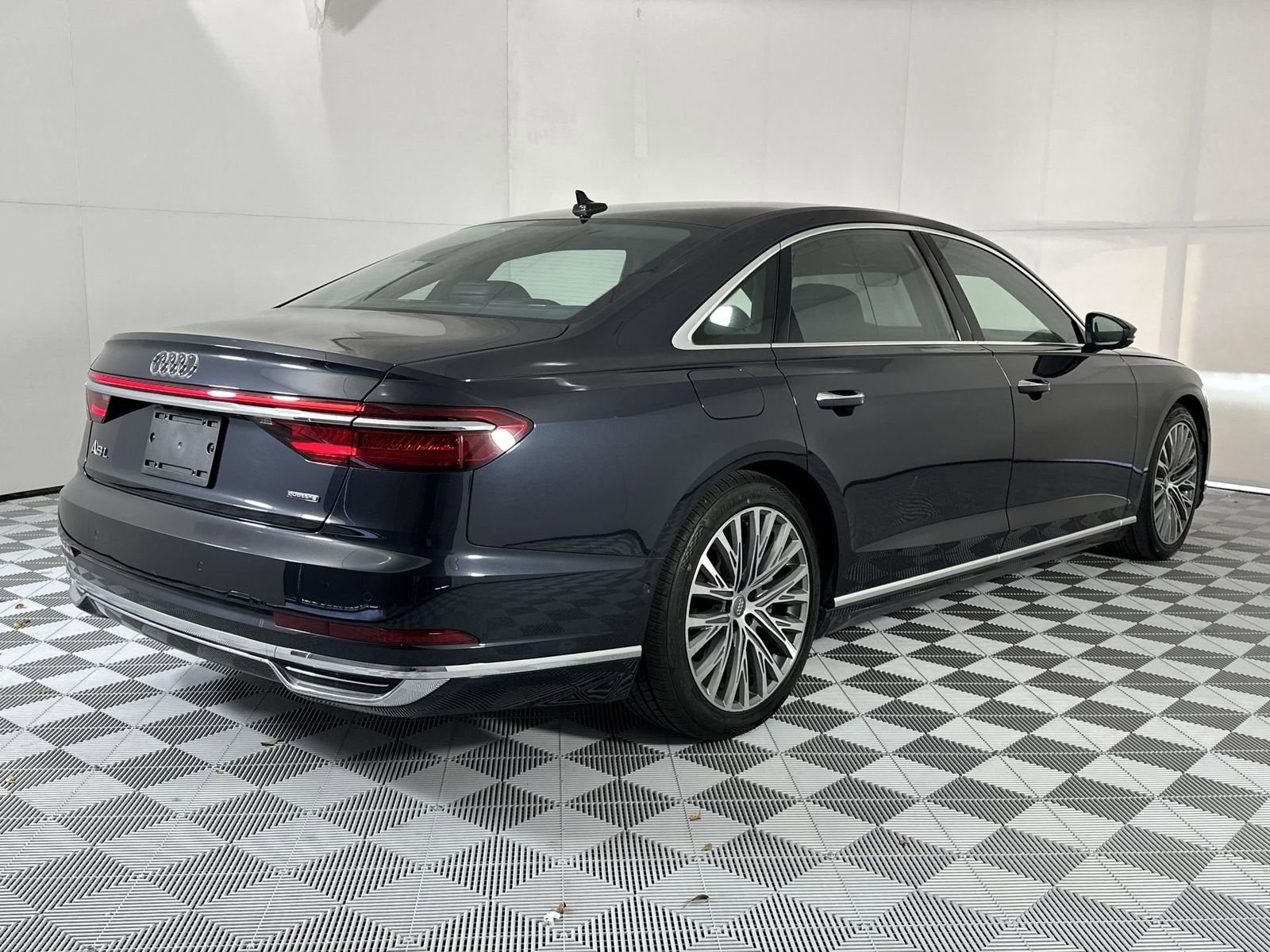 Used 2019 Audi A8 L 3.0T w/ Executive Package AWD/4WD image 8