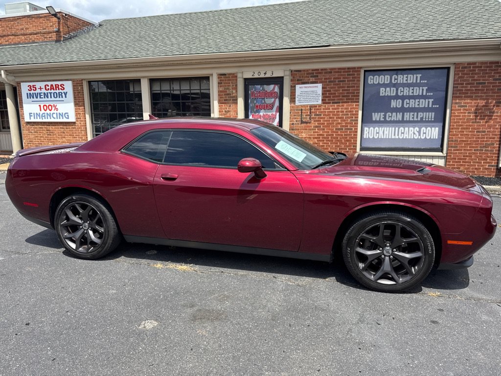 Used 2017 Dodge Challenger SXT Plus RWD image 3