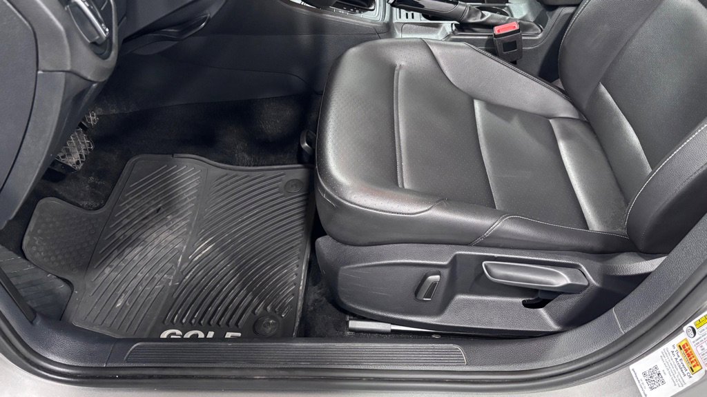 Used 2019 Volkswagen Golf SE w/ Driver Assistance Package FWD image 11