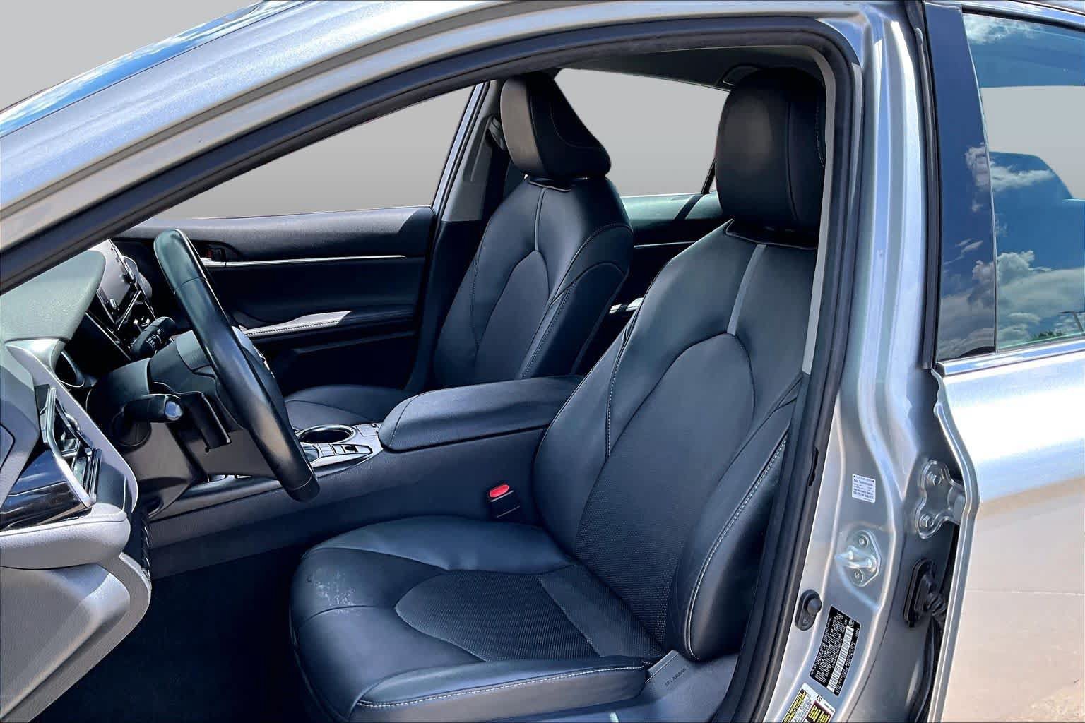 Used 2023 Toyota Camry XSE FWD image 8