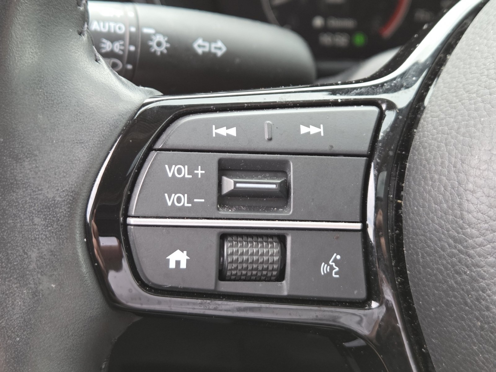 Used 2024 Honda CR-V EX-L image 32