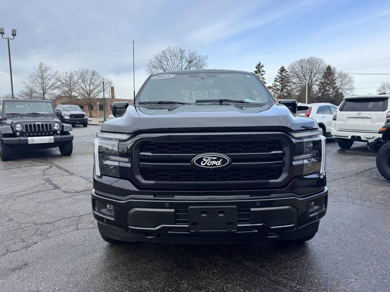 Used 2025 Ford F150 Lariat image 4