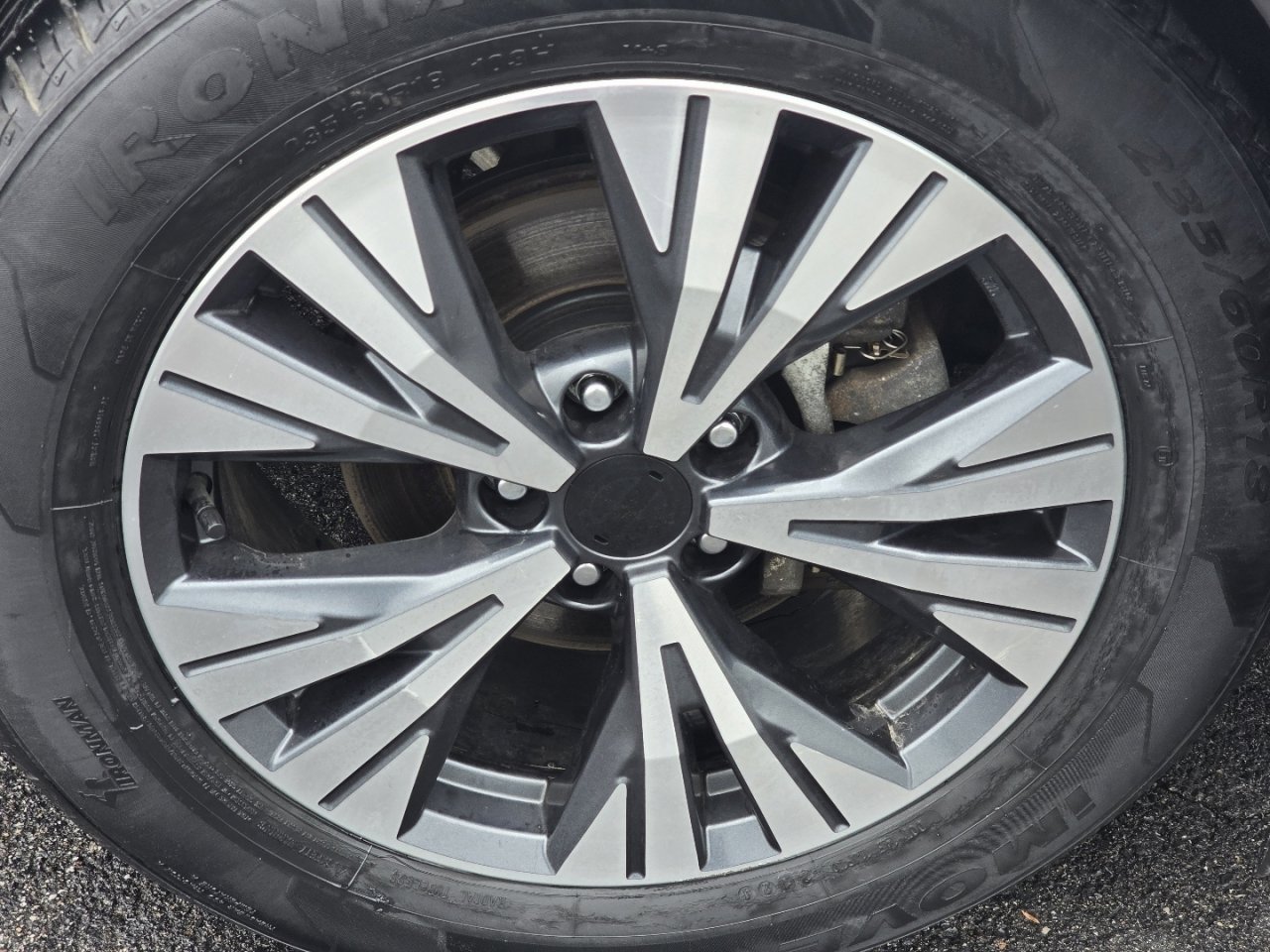 Used 2023 Nissan Rogue SV AWD/4WD image 7