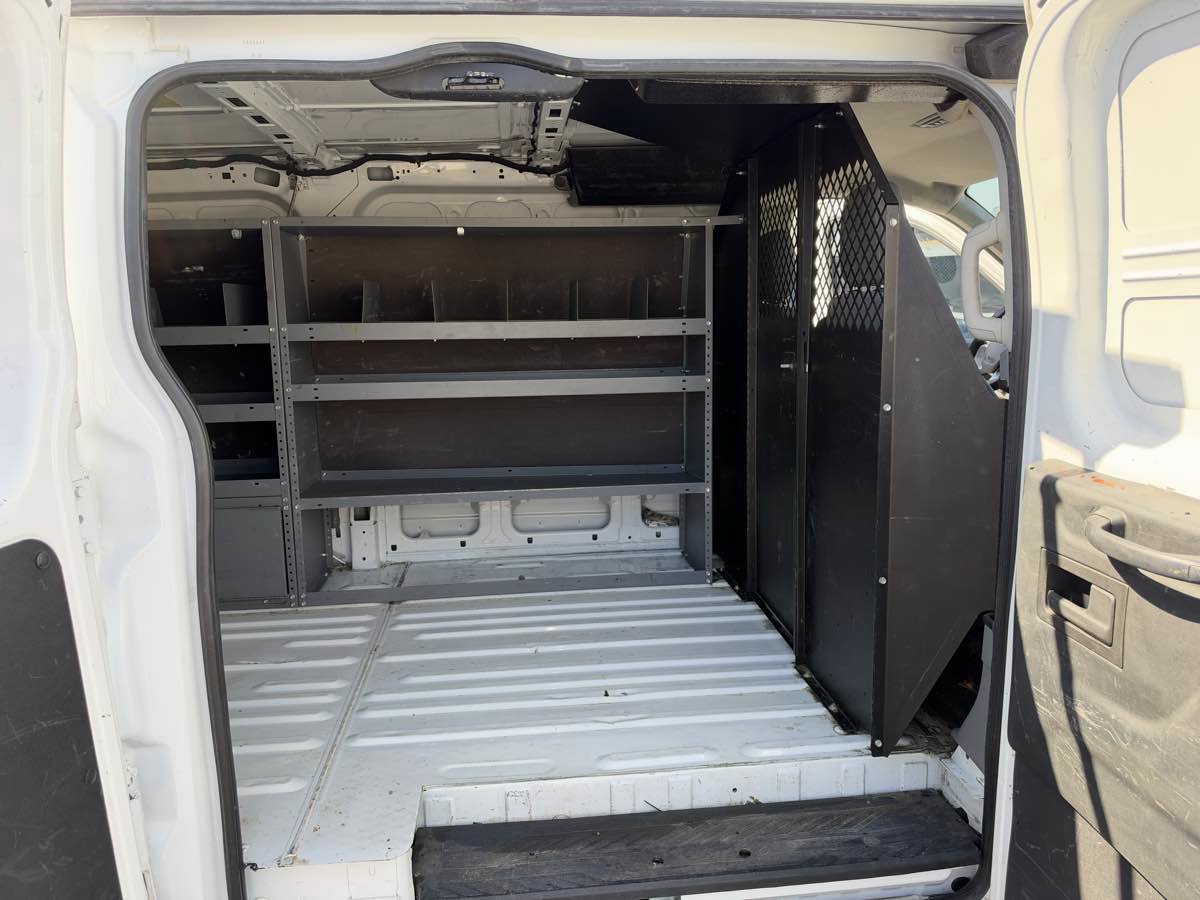 Used 2016 Ford Transit 250 130 Low Roof RWD image 15