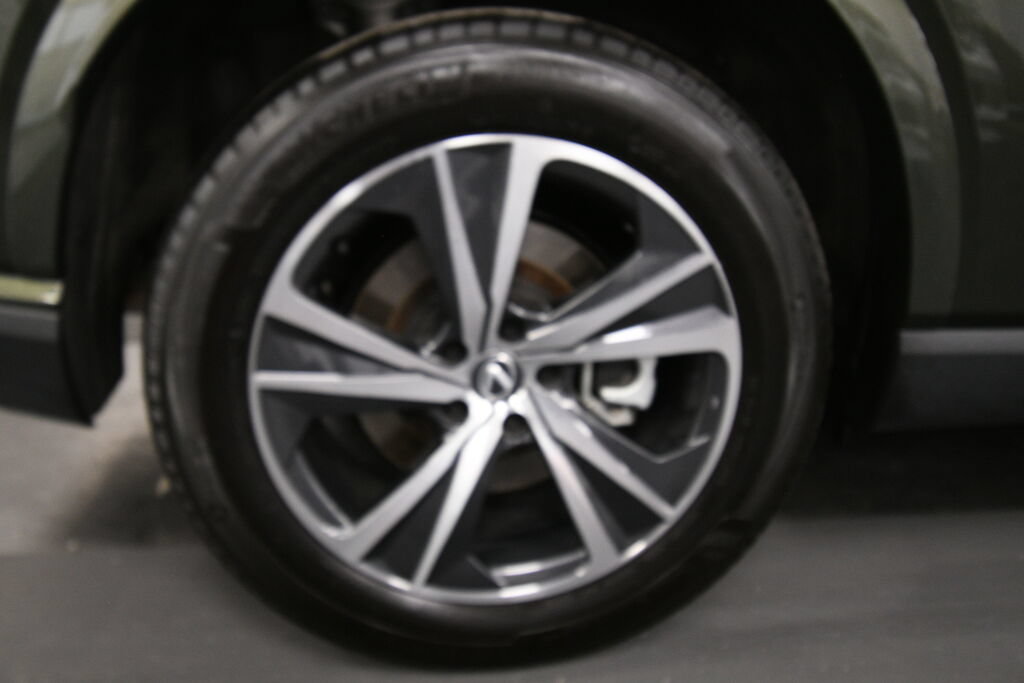 Used 2023 Lexus RX 350 Premium w/ Accessory Package AWD/4WD image 32