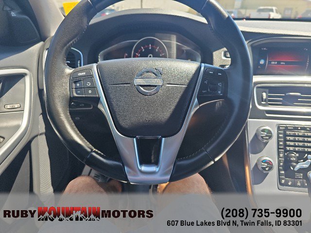 Used 2018 Volvo V60 T5 Cross Country AWD/4WD image 17
