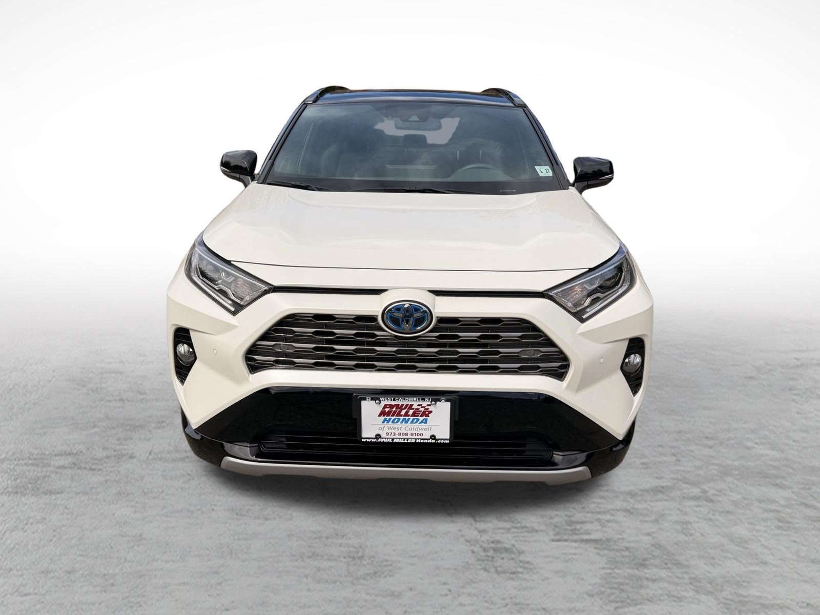 Used 2021 Toyota RAV4 XSE AWD/4WD image 2
