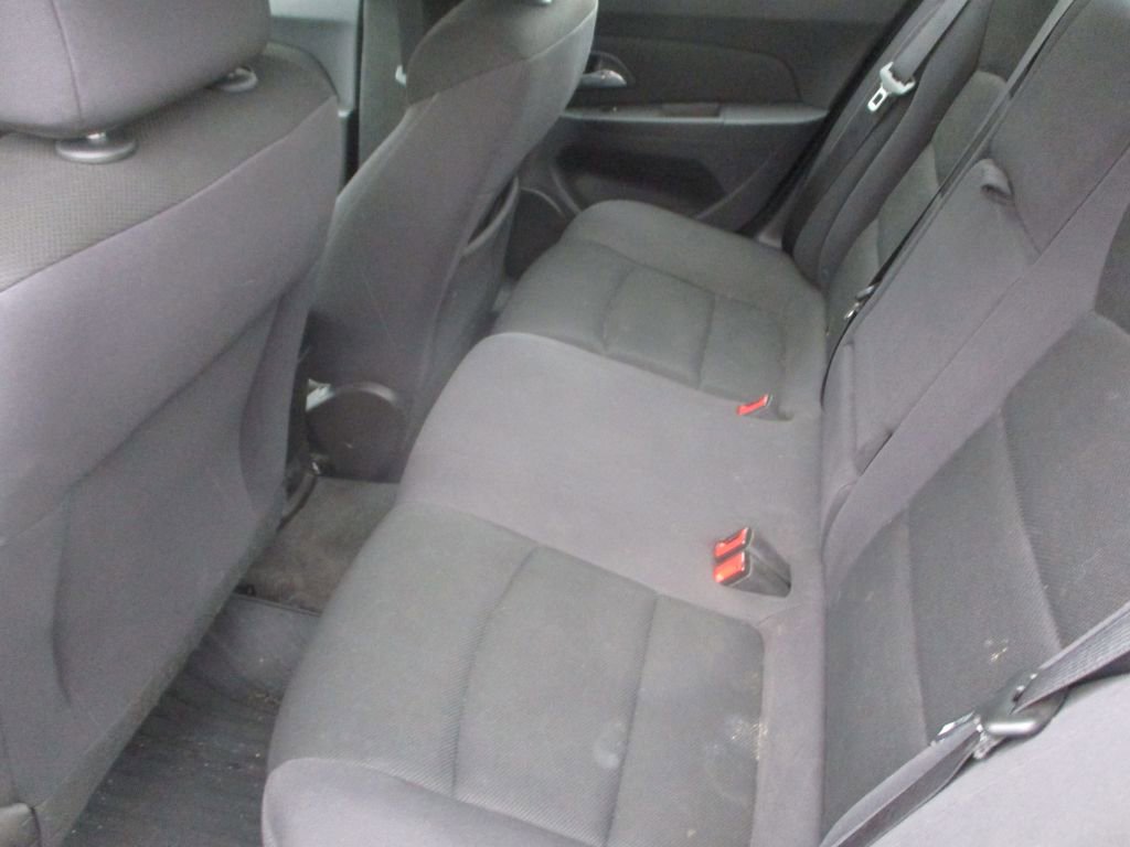 Used 2015 Chevrolet Cruze LT image 8