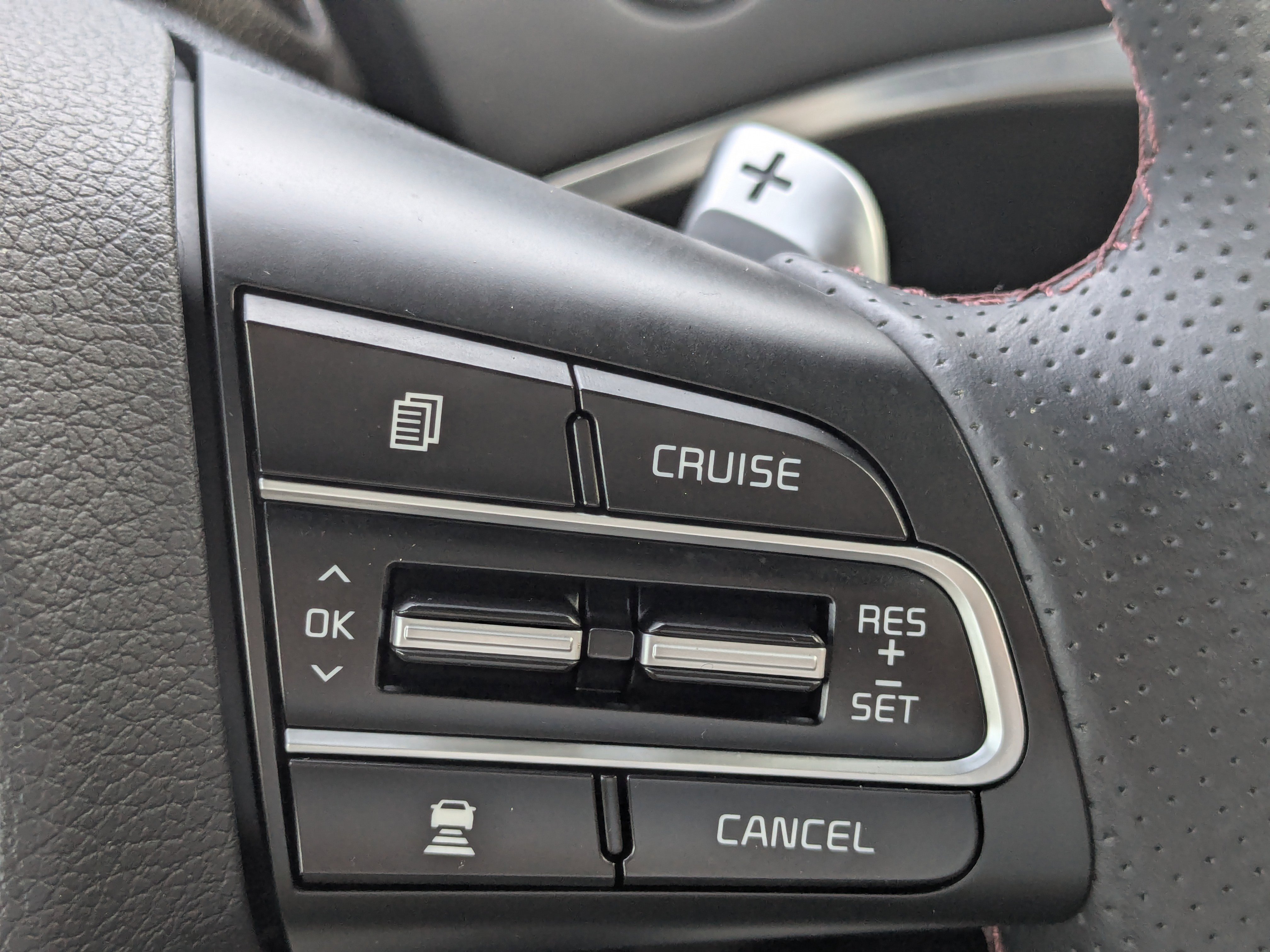 Certified 2020 Kia Stinger GT1 image 31