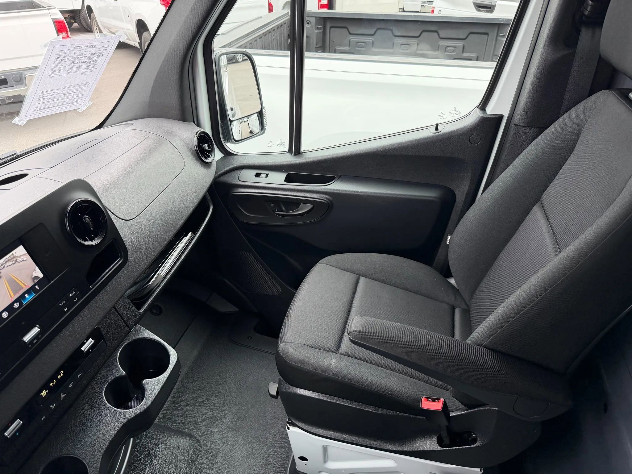 Used 2022 Mercedes-Benz Sprinter 1500 image 10